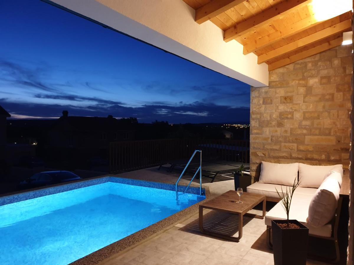 Villa El Istria Лабин Экстерьер фото